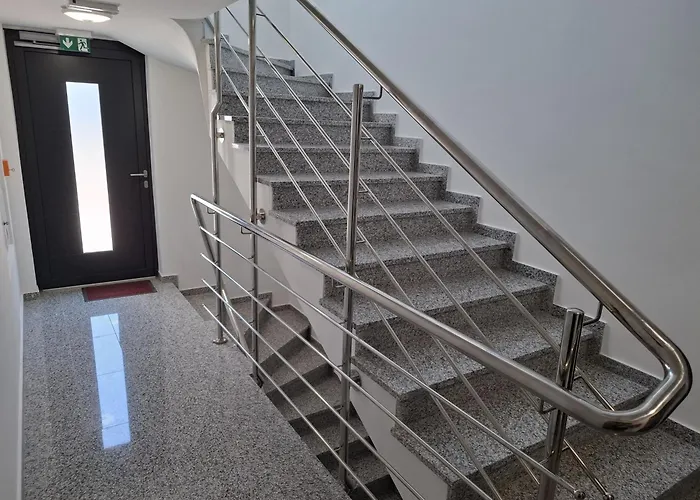 Plesa * פובליאנה