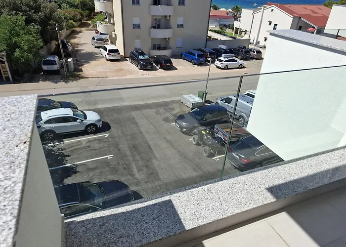 Plesa Apartament Povljana