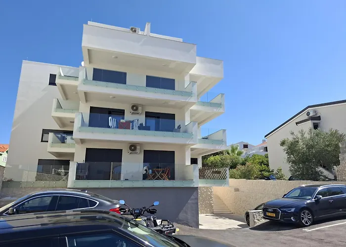 Plesa * פובליאנה